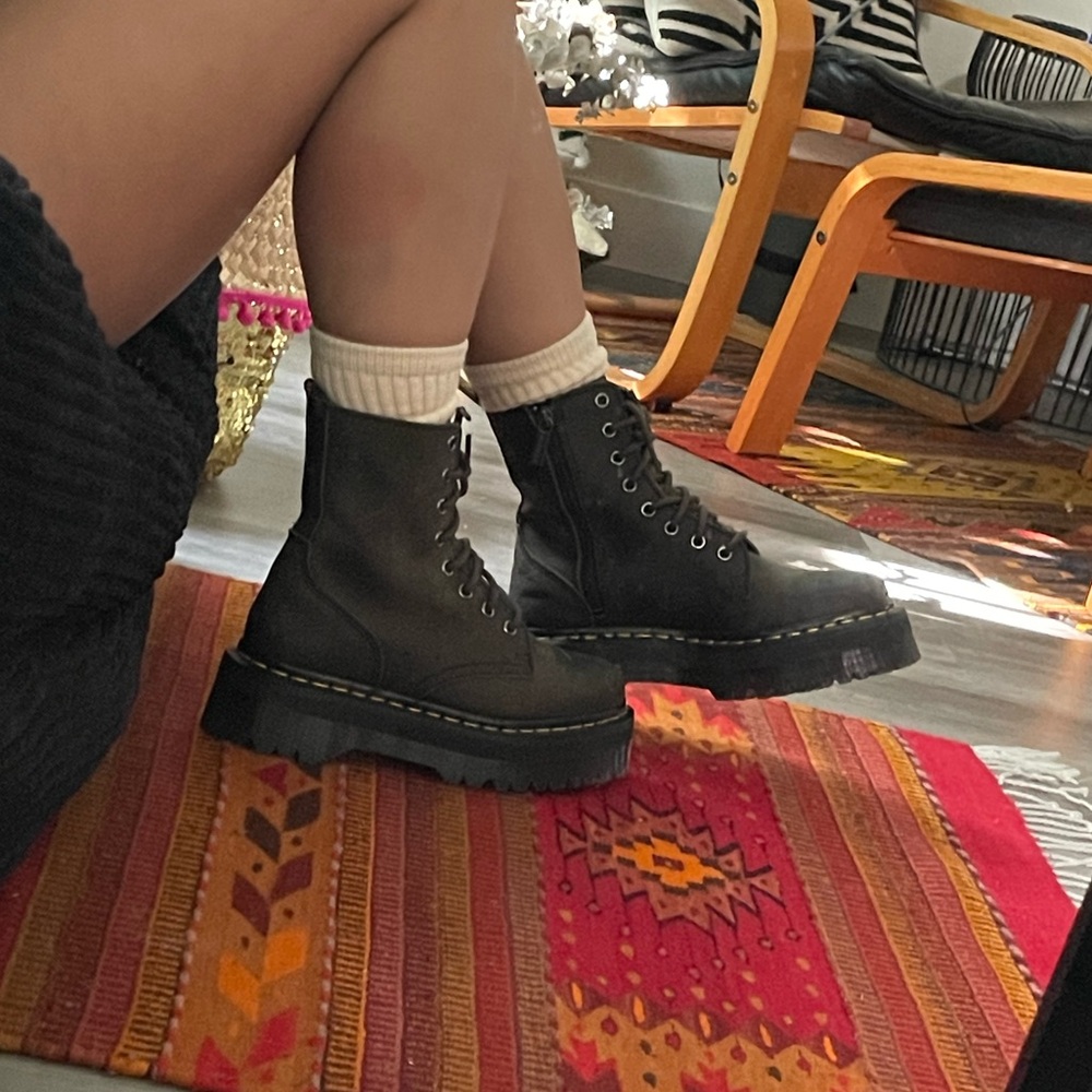 SOLD 🩷. Dr. Martens Jadon Charcoal Grey Waxy Boot